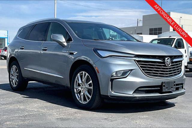 2023 Buick Enclave Essence AWD photo