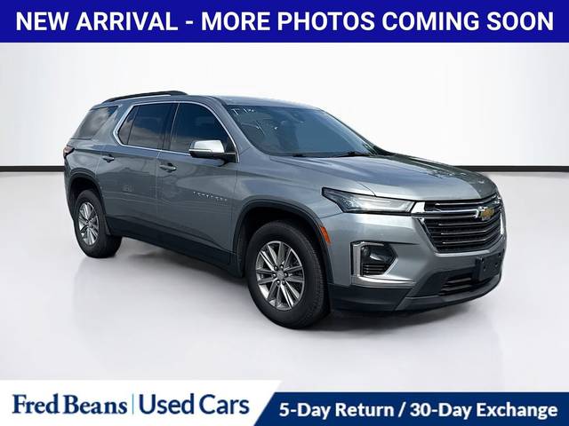 2023 Chevrolet Traverse LT Leather AWD photo