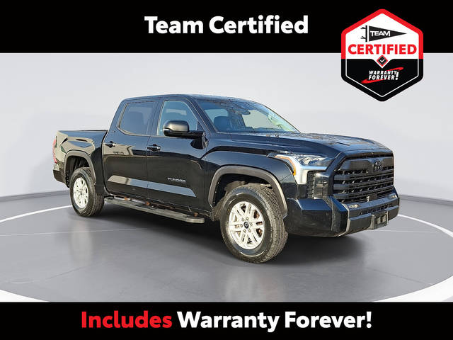 2023 Toyota Tundra SR5 4WD photo