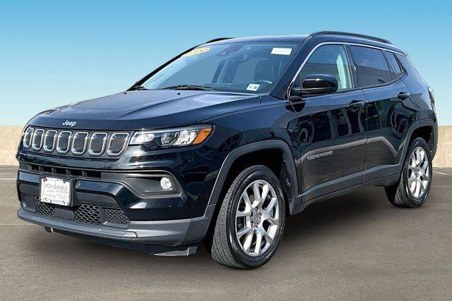 2022 Jeep Compass Latitude Lux 4WD photo
