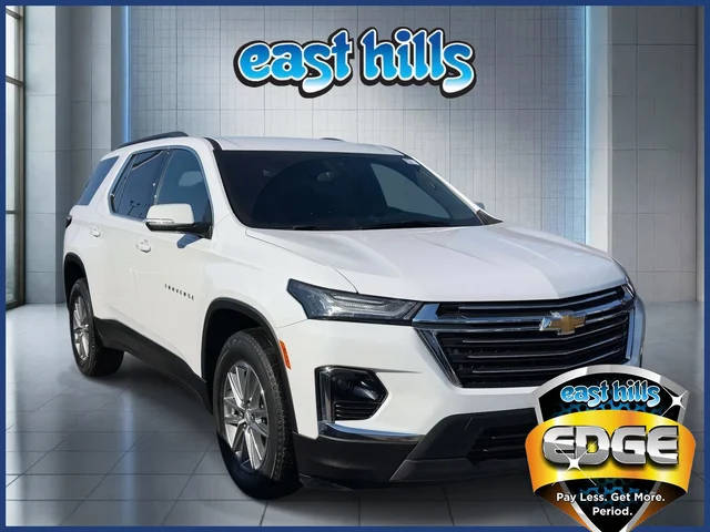 2023 Chevrolet Traverse LT Leather AWD photo