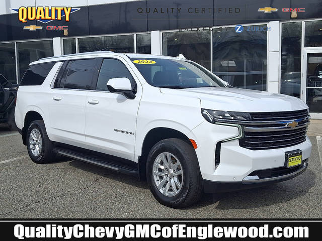 2022 Chevrolet Suburban LT 4WD photo