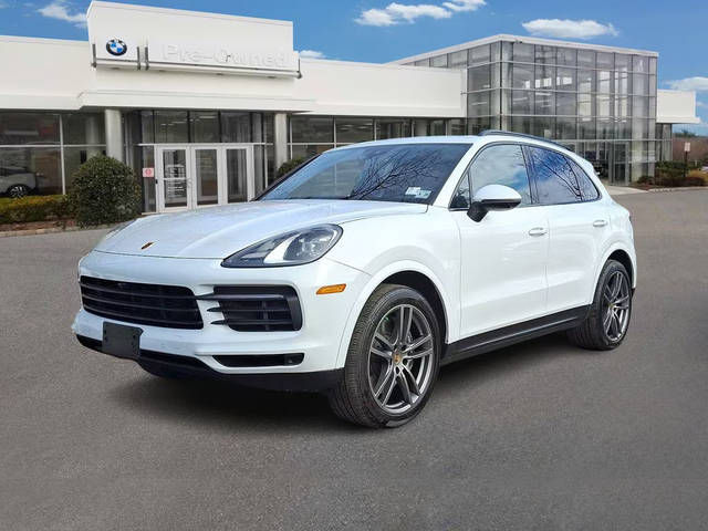 2023 Porsche Cayenne  AWD photo