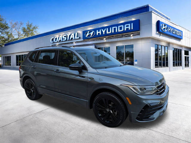 2023 Volkswagen Tiguan SE R-Line Black FWD photo