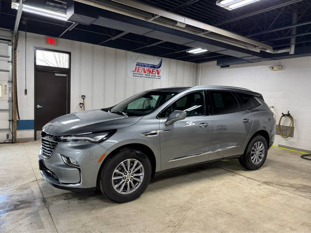 2023 Buick Enclave Essence AWD photo