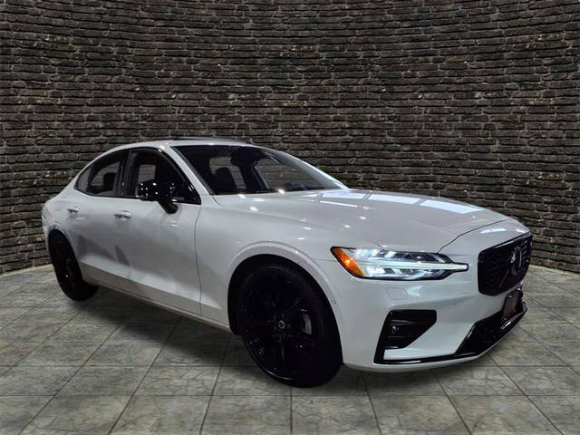 2023 Volvo S60 Plus Dark Theme FWD photo