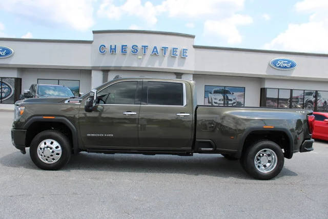2023 GMC Sierra 3500HD SLT 4WD photo