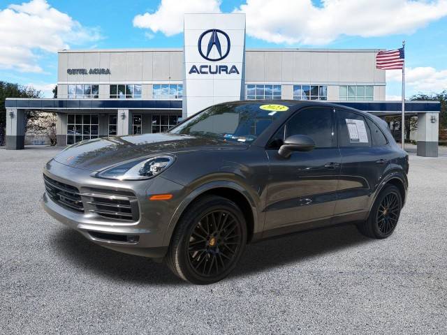 2023 Porsche Cayenne  AWD photo