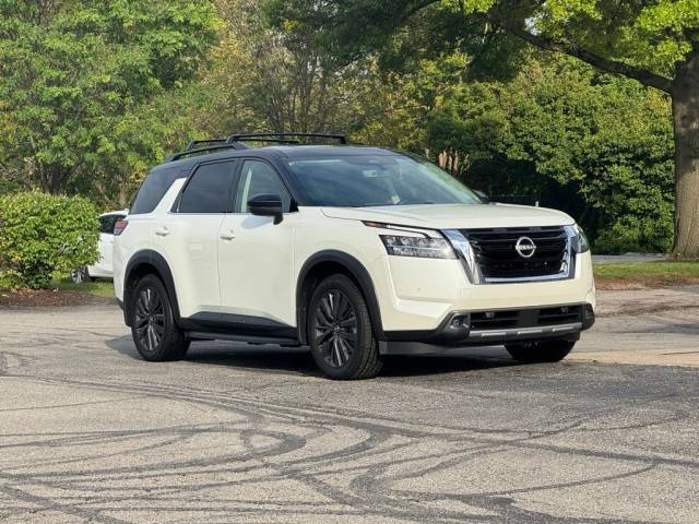 2023 Nissan Pathfinder Platinum 4WD photo