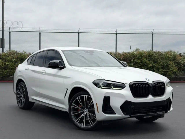 2023 BMW X4 M40i AWD photo