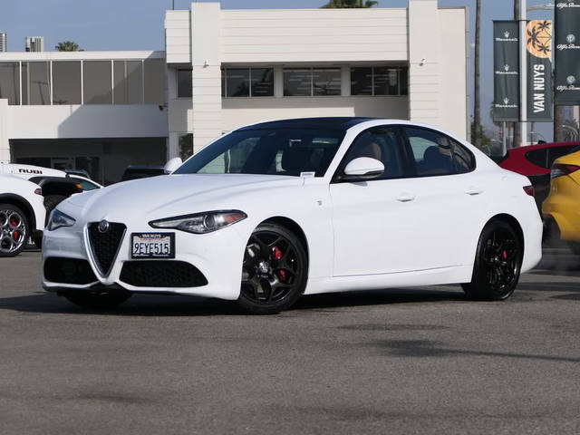 2023 Alfa Romeo Giulia Ti RWD photo