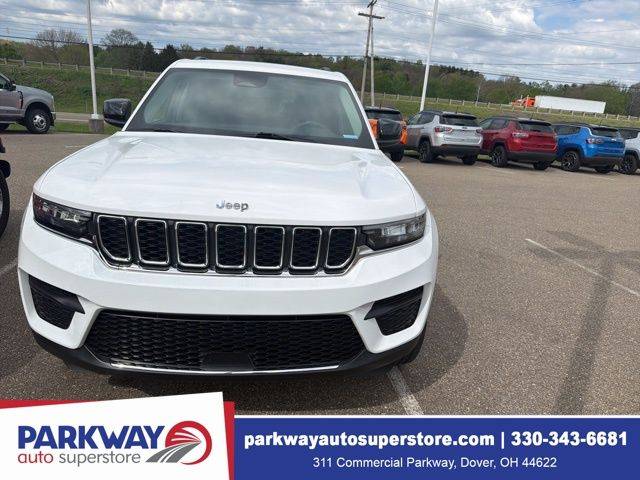 2023 Jeep Grand Cherokee Laredo 4WD photo