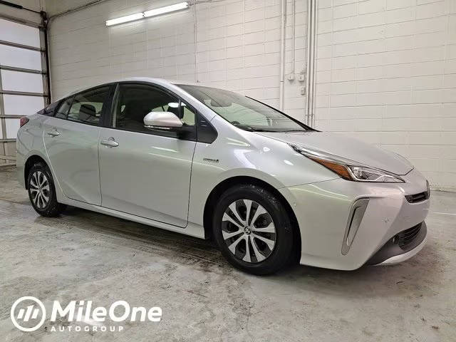 2022 Toyota Prius XLE AWD photo