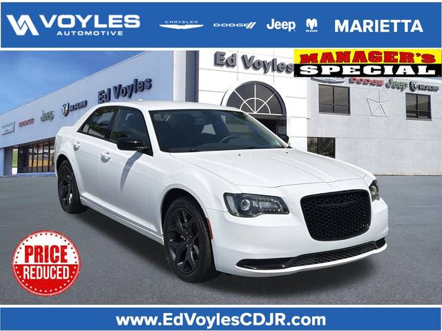 2022 Chrysler 300 Touring RWD photo
