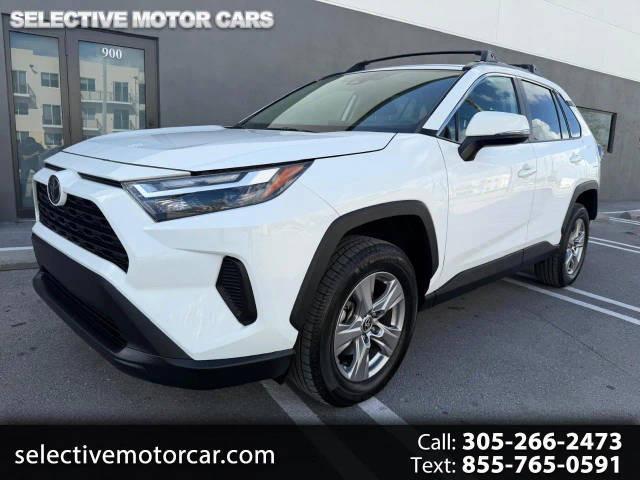 2023 Toyota RAV4 XLE FWD photo