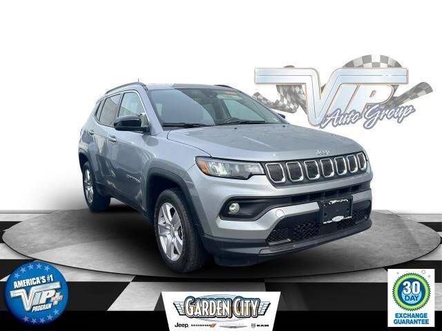 2022 Jeep Compass Latitude 4WD photo