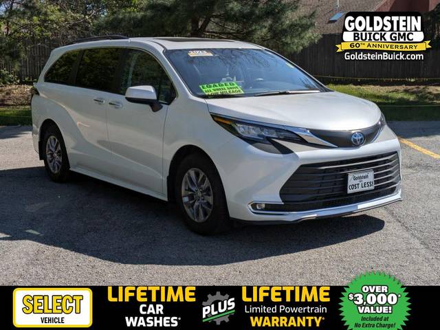 2023 Toyota Sienna XLE AWD photo