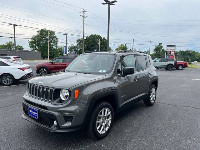 2022 Jeep Renegade Latitude 4WD photo