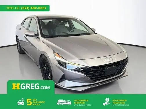 2023 Hyundai Elantra SEL FWD photo