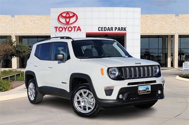 2022 Jeep Renegade Latitude 4WD photo