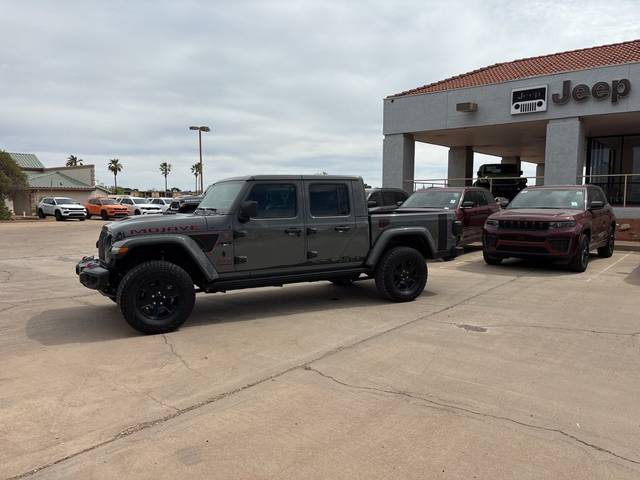 2023 Jeep Gladiator Mojave 4WD photo