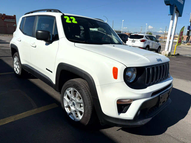 2022 Jeep Renegade Latitude 4WD photo