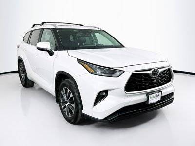 2023 Toyota Highlander XLE FWD photo