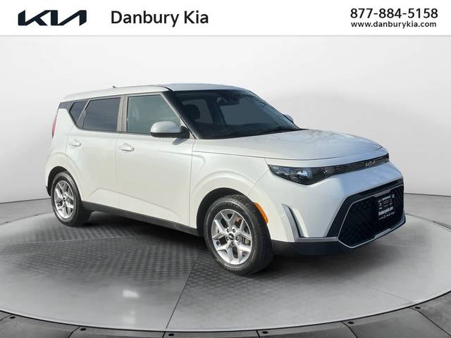 2023 Kia Soul LX FWD photo