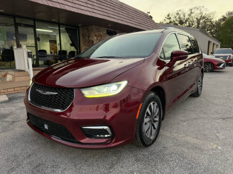 2021 Chrysler Pacifica Minivan Touring L FWD photo