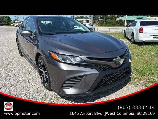 2020 Toyota Camry SE FWD photo