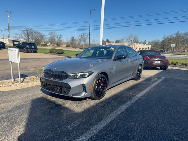 2023 BMW 3 Series 330e xDrive AWD photo