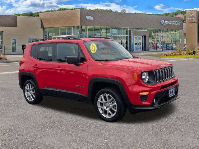 2022 Jeep Renegade Latitude 4WD photo