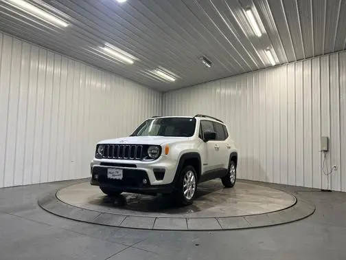2022 Jeep Renegade Latitude 4WD photo