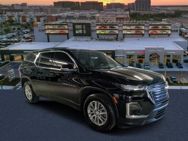 2023 Chevrolet Traverse LT Leather FWD photo