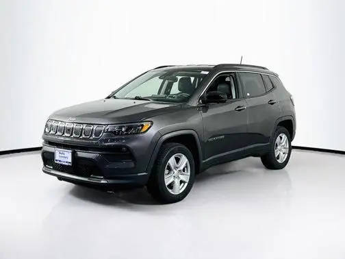 2022 Jeep Compass Latitude 4WD photo