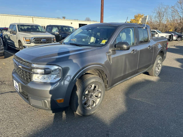 2022 Ford Maverick XLT AWD photo