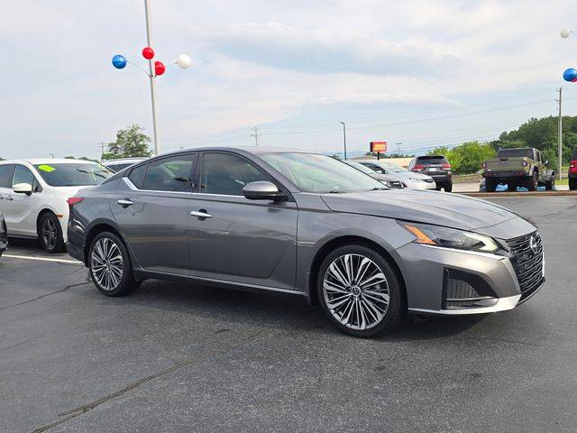 2023 Nissan Altima 2.5 SL AWD photo