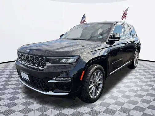 2022 Jeep Grand Cherokee Summit 4WD photo