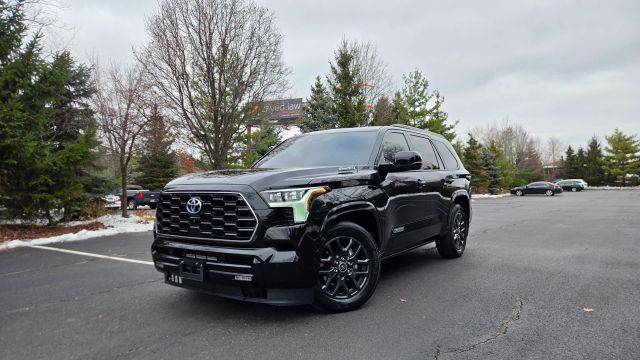 2023 Toyota Sequoia Platinum 4WD photo