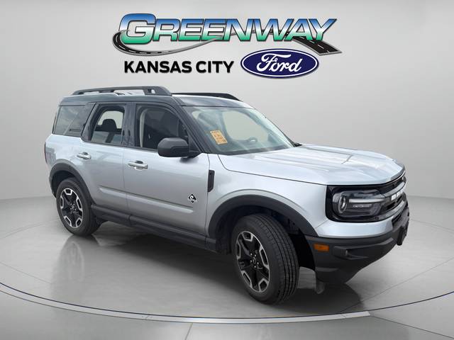 2023 Ford Bronco Sport Outer Banks 4WD photo