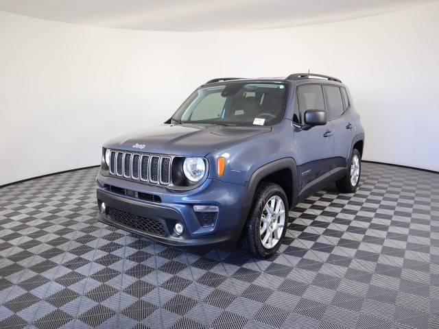 2022 Jeep Renegade Latitude 4WD photo