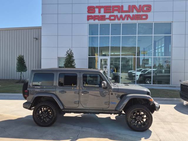 2023 Jeep Wrangler Unlimited High Altitude 4WD photo