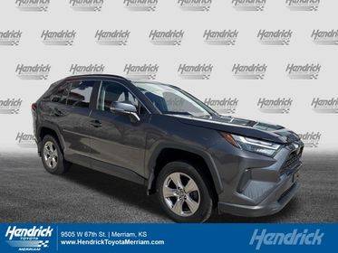 2022 Toyota RAV4 XLE AWD photo