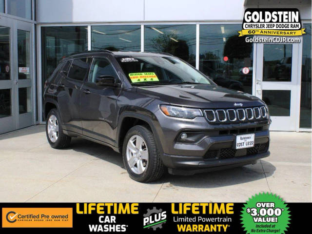 2022 Jeep Compass Latitude 4WD photo