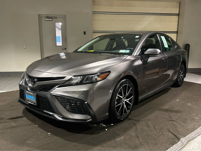 2023 Toyota Camry SE AWD photo