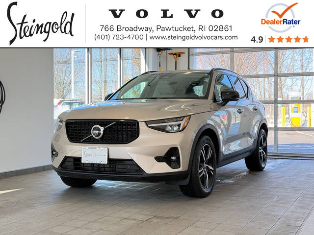2023 Volvo XC40 Plus Dark Theme AWD photo