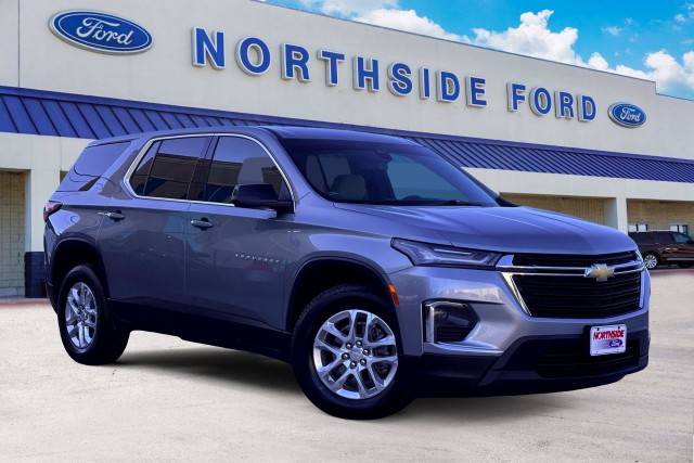 2023 Chevrolet Traverse LS FWD photo