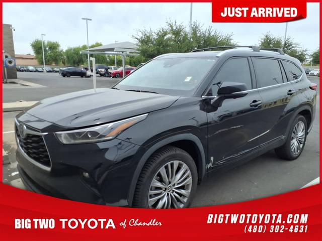 2023 Toyota Highlander Hybrid Platinum FWD photo