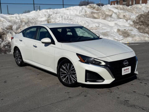 2023 Nissan Altima 2.5 SV FWD photo