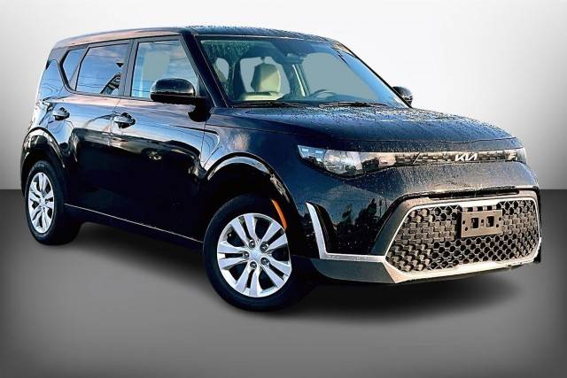 2023 Kia Soul LX FWD photo